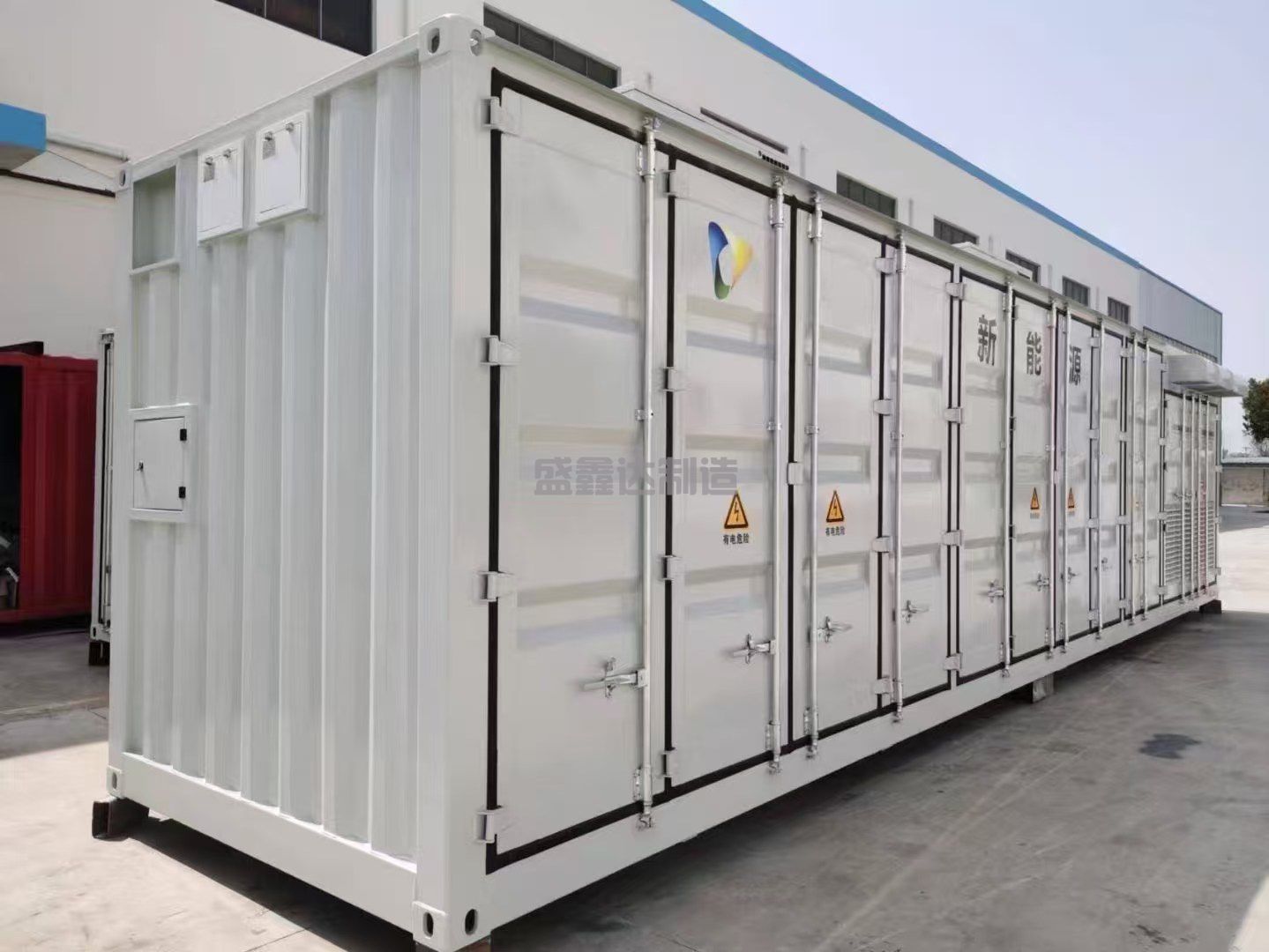 定制設(shè)備集裝箱的材料時(shí),需要考慮哪些因素呢