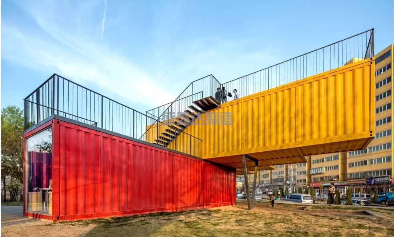 我們生活中經(jīng)常會看到網(wǎng)紅集裝箱商業(yè)街，網(wǎng)紅集裝箱在安裝時都需要注意哪些問題？